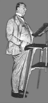 Rutherford am Rednerpult